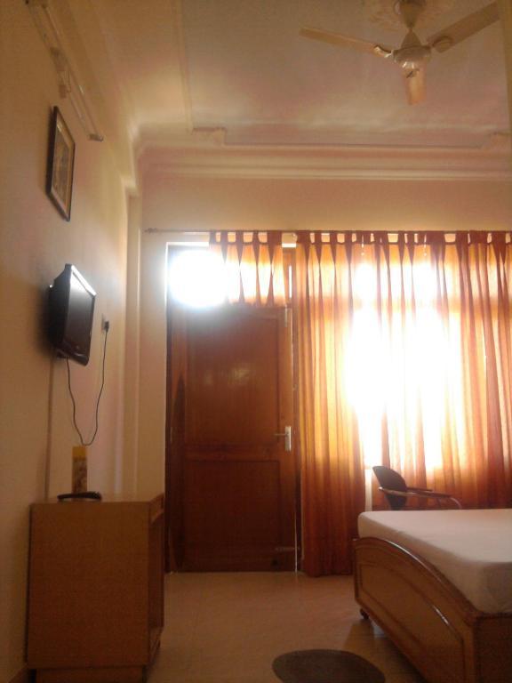 Sapphire Inn Bhīm Tāl Zewnętrze zdjęcie